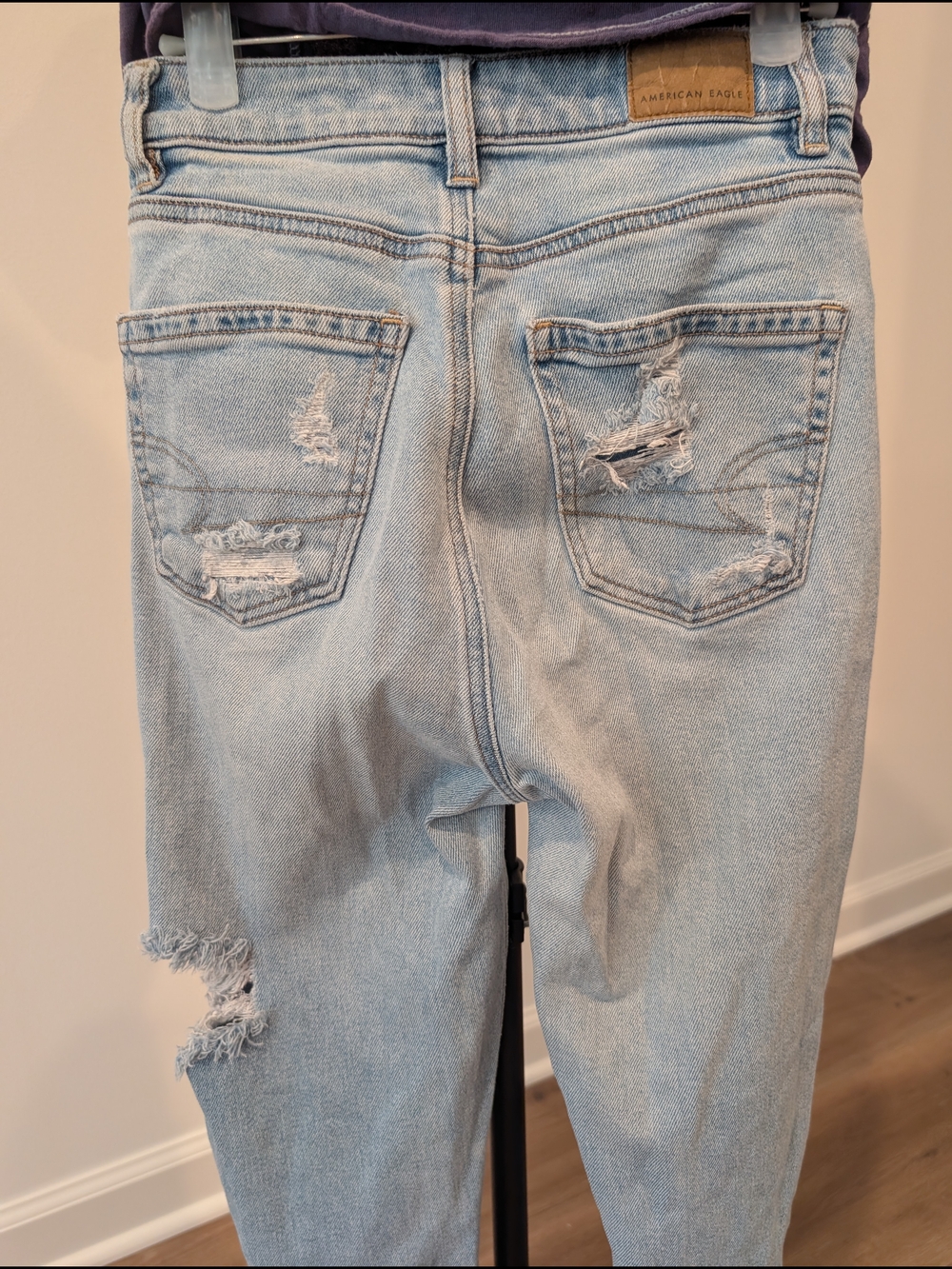 American Eagle Outfitters Light Blue Distressed Boyfriend Jeans Size 00 Stretch - Picture 5 of 11